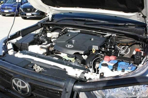 2021 Toyota Hilux SR image 11
