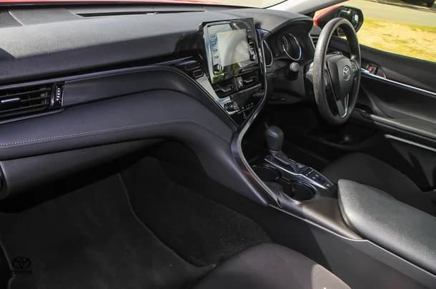 2024 Toyota Camry Hybrid Ascent image 9