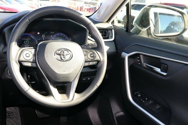2024 Toyota RAV4 Hybrid Cruiser-AWD image 6