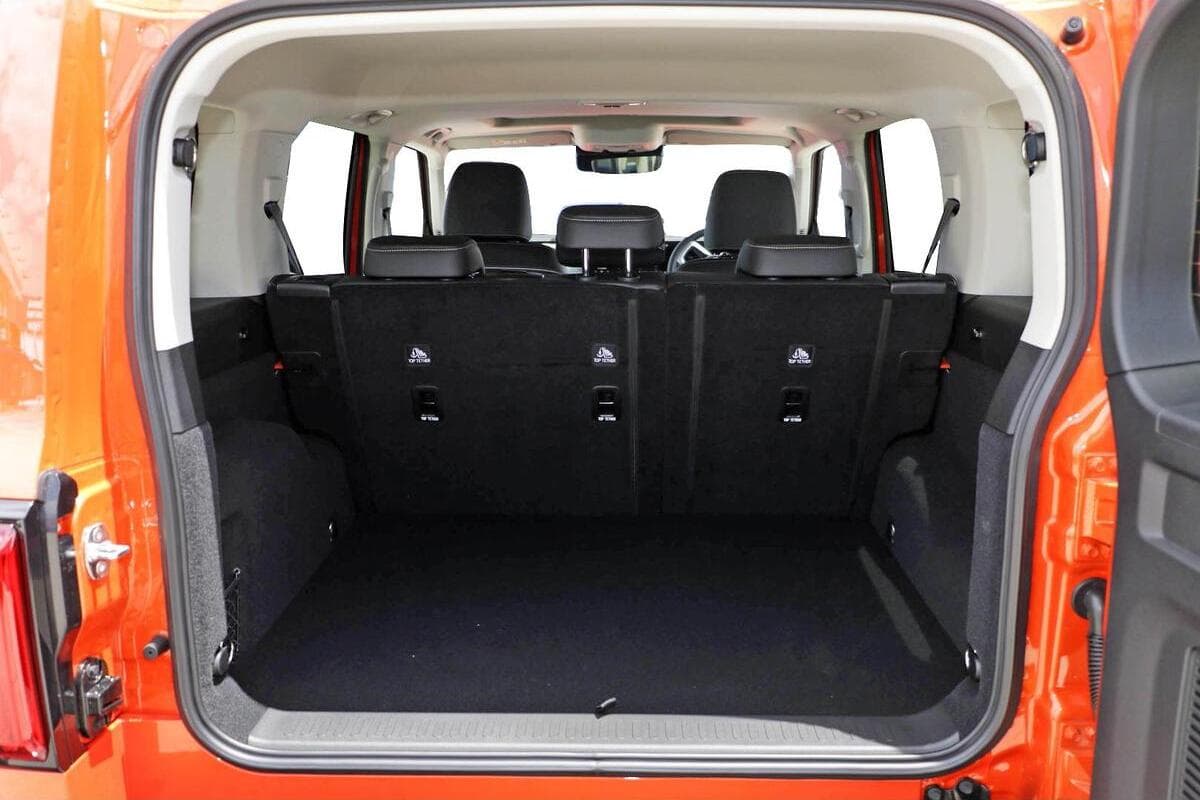 2025 GWM Tank 300 Lux Auto 4x4 image 10