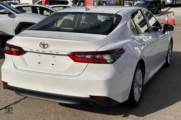 2022 Toyota Camry Ascent image 8