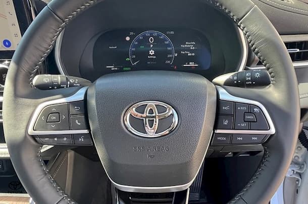 2023 Toyota Kluger Hybrid AWD GRANDE image 21