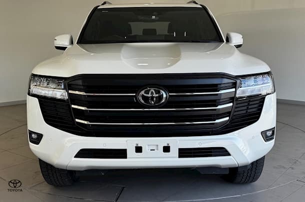 2022 Toyota Landcruiser GXL image 5