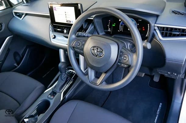 2023 Toyota Corolla Cross HV GX image 8