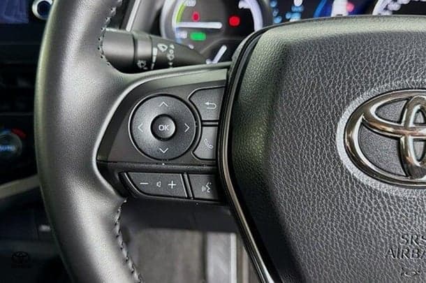 2021 Toyota Camry Hybrid Ascent Sport image 18