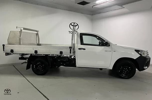 2024 Toyota Hilux Workmate image 4