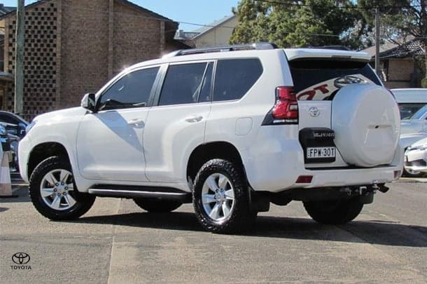 2020 Toyota Prado GXL image 6