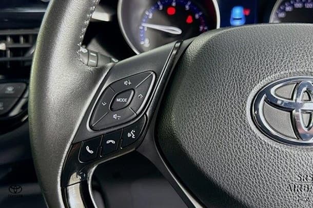 2023 Toyota CH-R GXL 2WD image 17