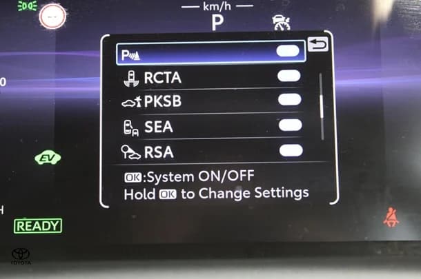 2023 Toyota Corolla Hatch Hybrid ZR image 32