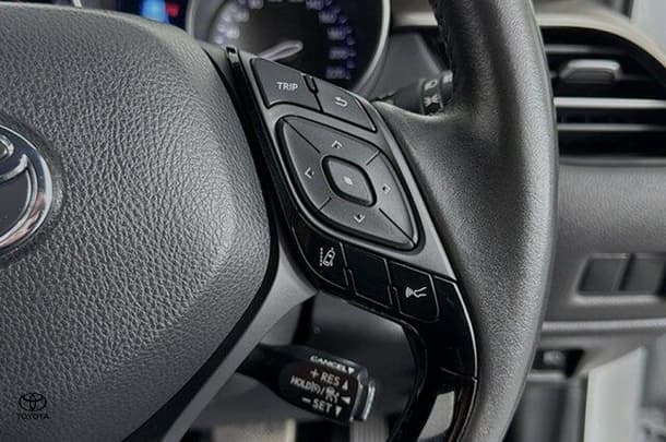 2022 Toyota C-HR Hybrid Koba 2WD image 17