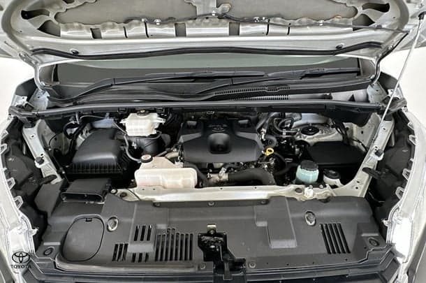2021 Toyota Hiace LWB image 25
