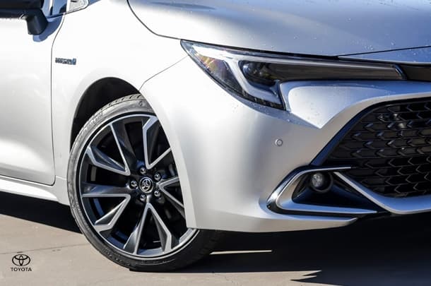2023 Toyota Corolla ZR image 6