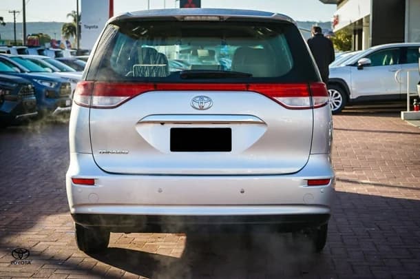 2019 Toyota Tarago GLi image 6