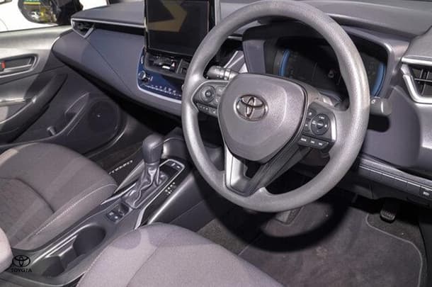2024 Toyota Corolla Hatch Ascent Sport image 6
