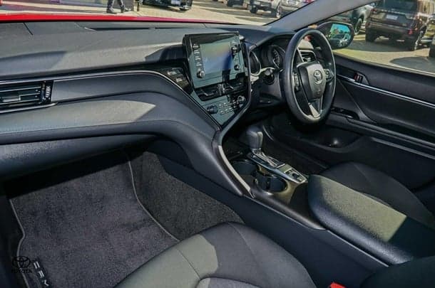 2021 Toyota Camry Ascent image 10