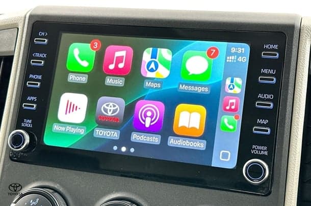 2021 Toyota Hiace LWB image 3
