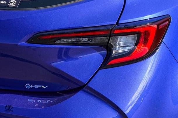 2024 Toyota Corolla Hatch Hybrid Ascent Sport image 13