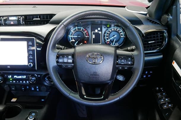 2024 Toyota Hilux 4x4 Rogue image 10