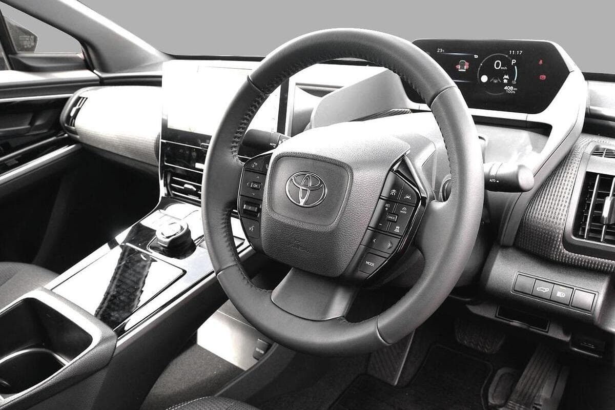 2025 Toyota bZ4X Auto 2WD image 7
