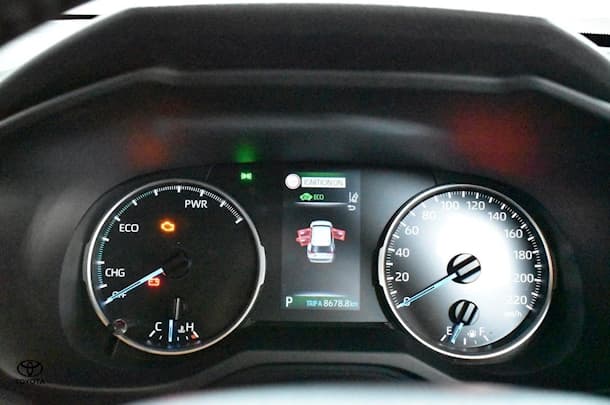 2021 Toyota RAV4 GXL image 21