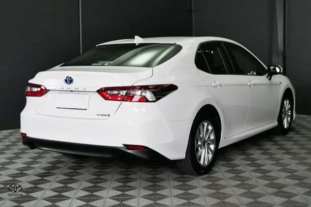 2024 Toyota Camry Hybrid Ascent image 4