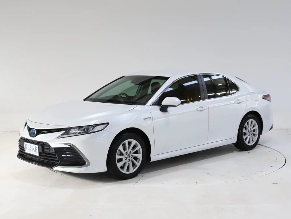 2022 Toyota Camry Hybrid Ascent image 3