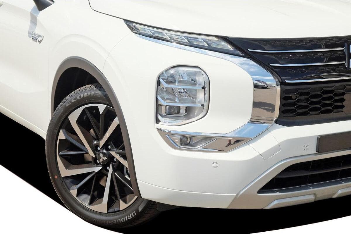 2025 Mitsubishi Outlander PHEV Exceed ZM Auto AWD MY24 image 10
