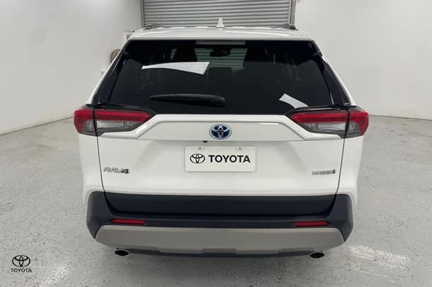 2023 Toyota RAV4 Hybrid GXL-2WD image 4