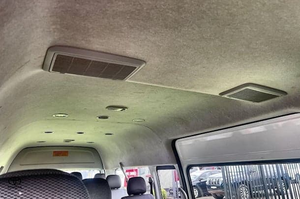 2017 Toyota Hiace SLWB image 19