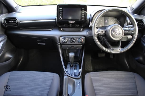 2021 Toyota Yaris Ascent Sport image 14
