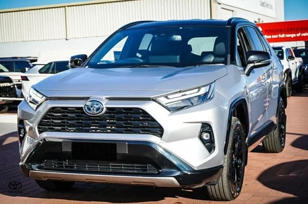 2024 Toyota RAV4 Hybrid XSE 2WD image 4
