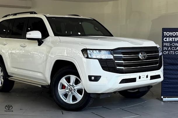 2022 Toyota Landcruiser GXL image 1