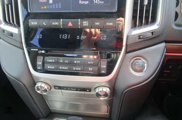 2018 Toyota Landcruiser Sahara image 18