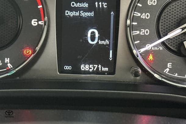 2022 Toyota Hilux SR5 image 22