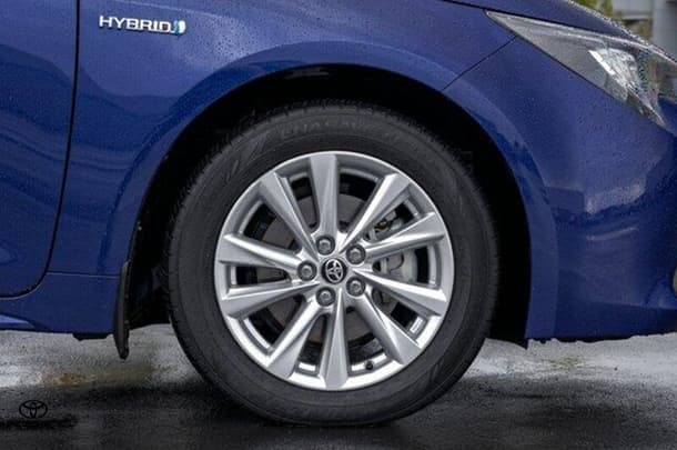 2024 Toyota Corolla Hatch Hybrid Ascent Sport image 12