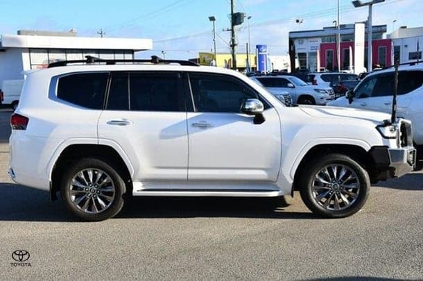 2024 Toyota Landcruiser Sahara ZX image 16
