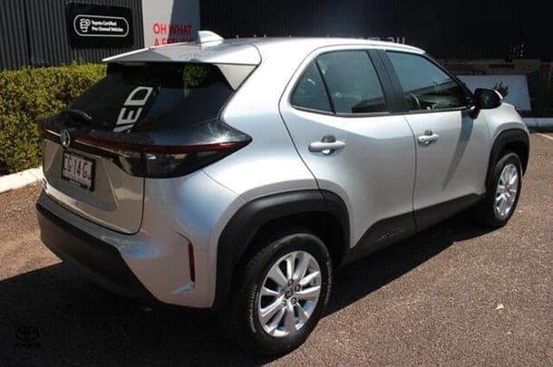 2023 Toyota Yaris Cross GX image 3