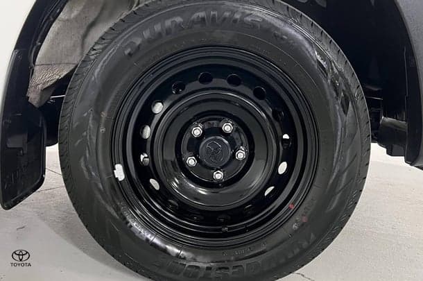 2024 Toyota Hilux Workmate image 5