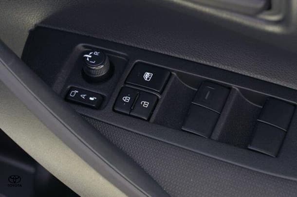 2024 Toyota Corolla Hatch Hybrid Ascent Sport image 15