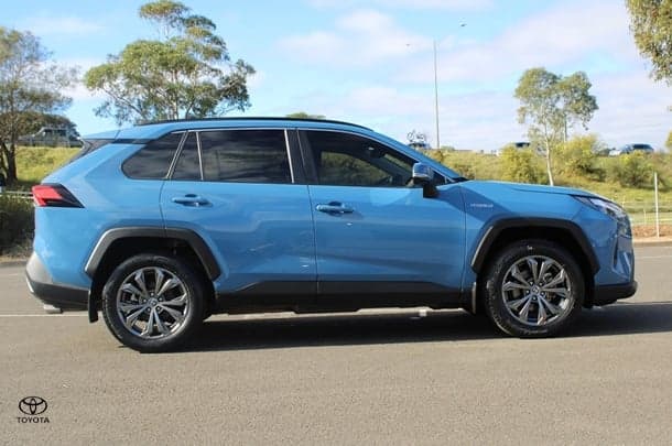 2024 Toyota RAV4 Hybrid GXL-2WD image 7