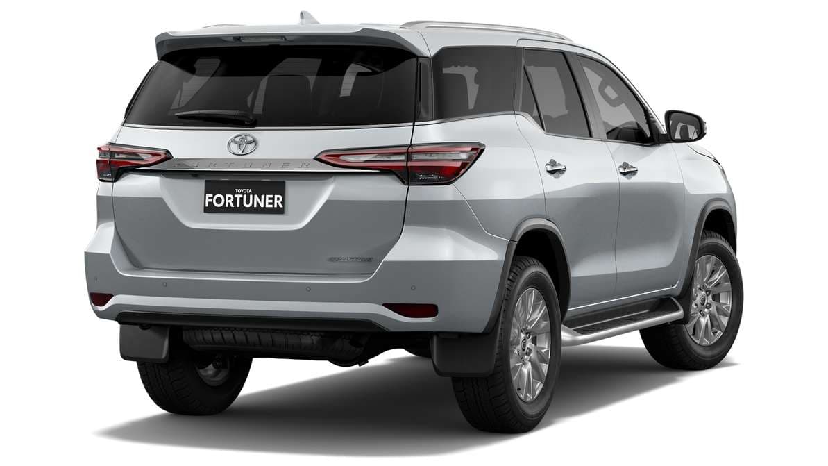2025 Toyota Fortuner Crusade Automatic image 3