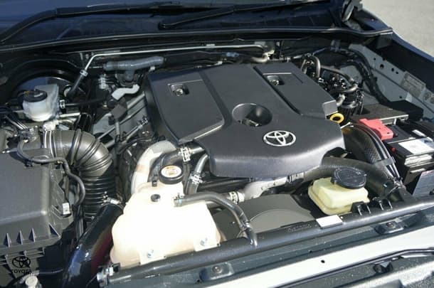2017 Toyota HILUX SR image 12