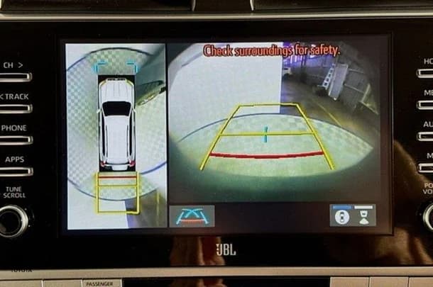 2023 Toyota Prado Kakadu image 16