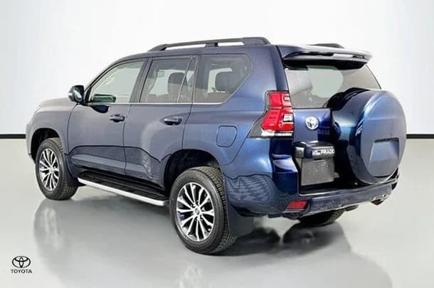 2023 Toyota Prado Kakadu image 6