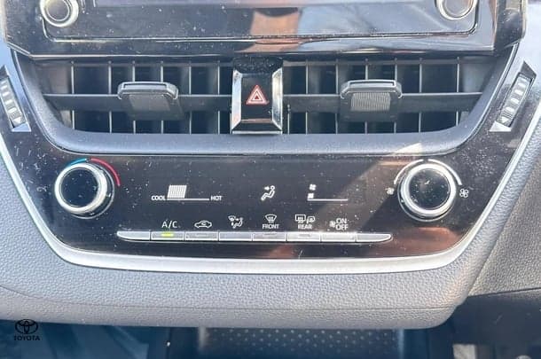 2018 Toyota Corolla Ascent Sport image 11
