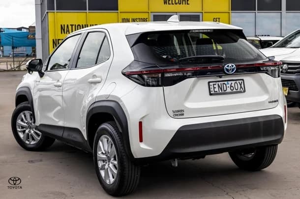 2020 Toyota Yaris Cross Hybrid GX image 3