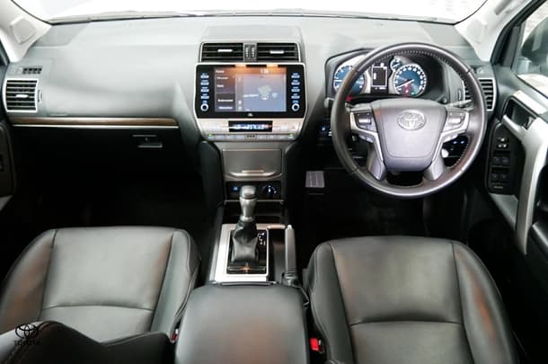 2023 Toyota Prado VX image 6