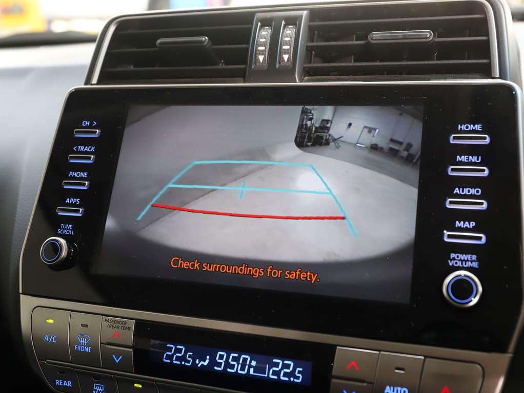 2021 Toyota Prado GXL image 24