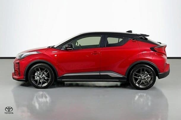 2021 Toyota C-HR Hybrid GR-S image 5