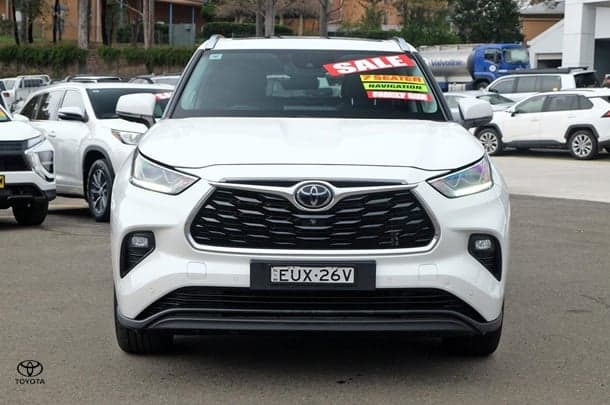 2021 Toyota KLUGER AWD GRANDE image 4